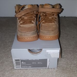 Nike Tan Air Fore 1 mid sneakers - size 4C